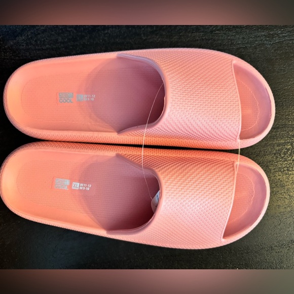 Cloud slides, light pink- Clearance - Picture 2 of 4